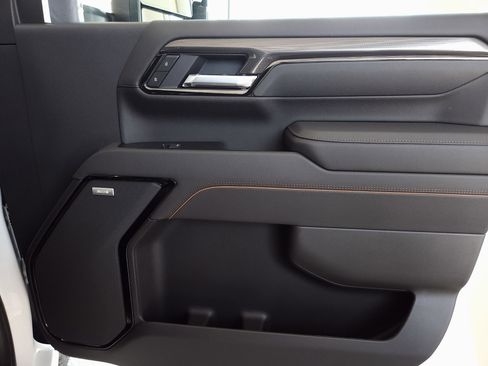 New 2025 GMC Sierra 3500 AT4 w/ AT4 Preferred Package image 39