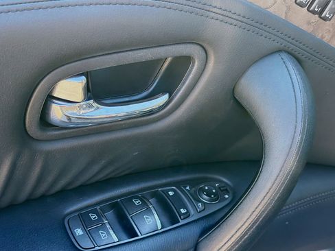 Used 2023 Nissan Armada SL w/ Captain's Chairs Package image 23