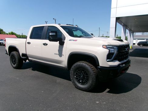 New 2026 Chevrolet Silverado 2500 ZR2 AWD/4WD image 11