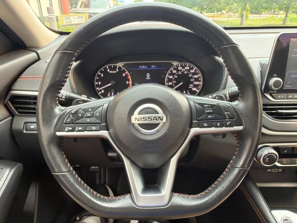 Used 2022 Nissan Altima 2.0 SR FWD image 32