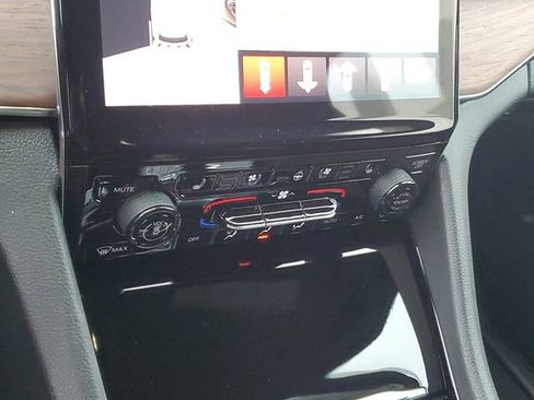 New 2025 Jeep Grand Cherokee L Summit image 11