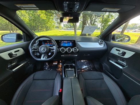 Used 2024 Mercedes-Benz GLA 35 AMG 4MATIC image 41