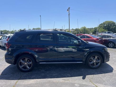 Used 2015 Dodge Journey Crossroad w/ Flexible Seating Group image 3