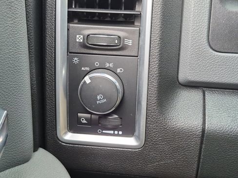 Used 2017 RAM 1500 Big Horn AWD/4WD image 16