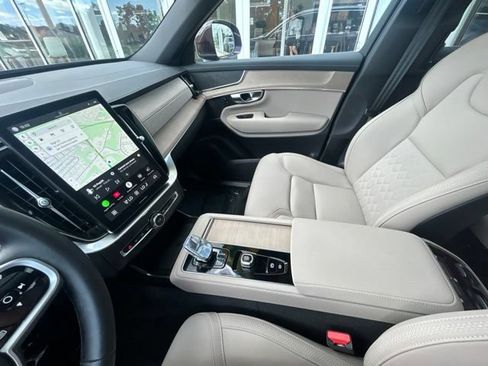 Used 2025 Volvo XC90 B5 Core AWD/4WD image 21