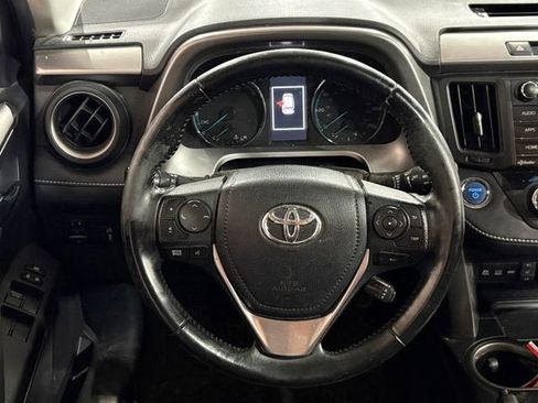 Used 2018 Toyota RAV4 XLE image 16