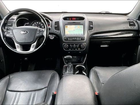 Used 2015 Kia Sorento SX image 19