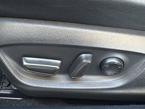 Used 2021 Toyota Camry SE w/ Convenience Package image 20