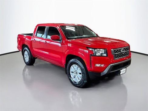 Used 2022 Nissan Frontier SV image 3