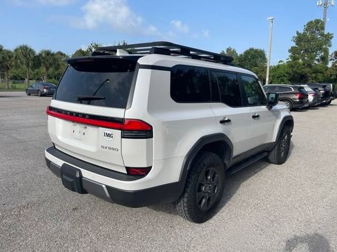 Used 2024 Lexus GX 550 AWD/4WD image 2