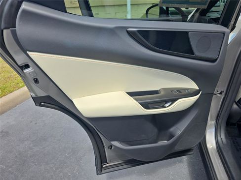 Used 2024 Lexus NX 250 w/ Towing Package (2000 Lbs) image 9