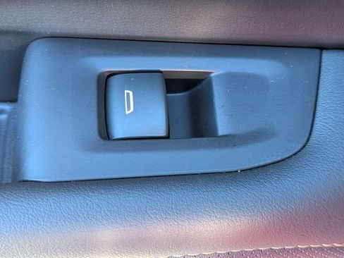 Used 2024 GMC Yukon AT4 w/ Technology Package AWD/4WD image 33