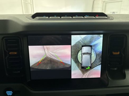 Used 2023 Ford Bronco Badlands image 18