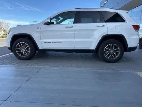 Used 2018 Jeep Grand Cherokee Limited image 8