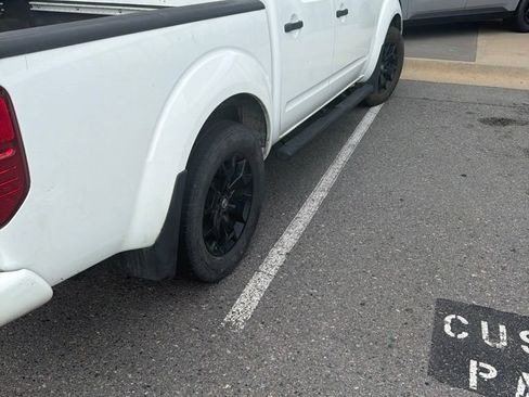 Used 2019 Nissan Frontier SV w/ Value Truck Package RWD image 6
