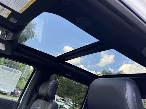 New 2026 Ford F250 Platinum w/ Tremor Off-Road Package image 24