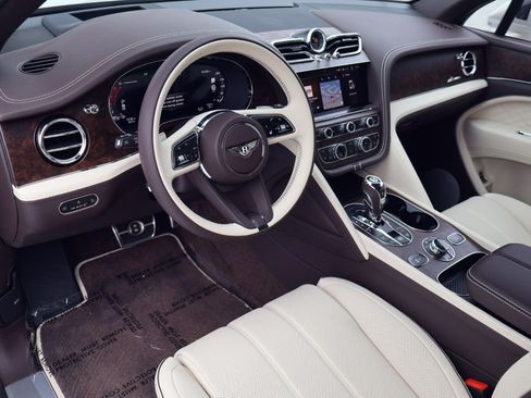 New 2026 Bentley Bentayga Extended Wheelbase AWD/4WD image 4