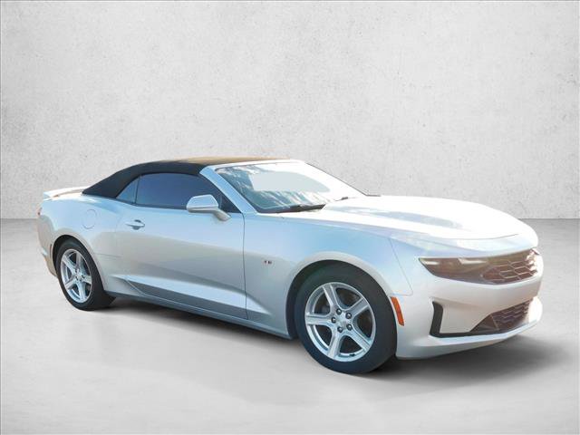 Used 2019 Chevrolet Camaro LT RWD image 3