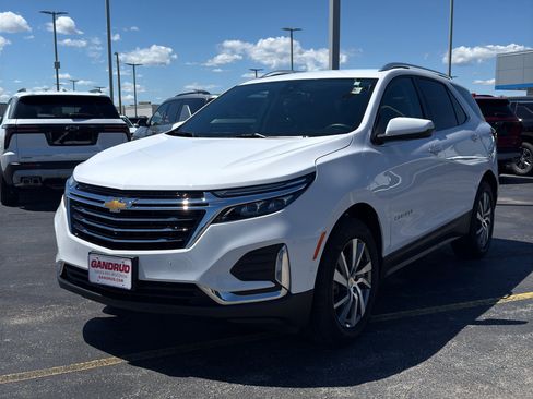 Certified 2024 Chevrolet Equinox Premier AWD/4WD image 2