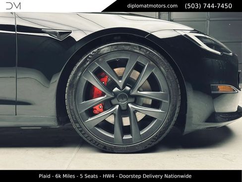 Used 2025 Tesla Model S Plaid AWD/4WD image 39