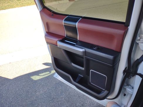 Used 2020 Ford F150 Platinum w/ Equipment Group 701A Luxury image 22