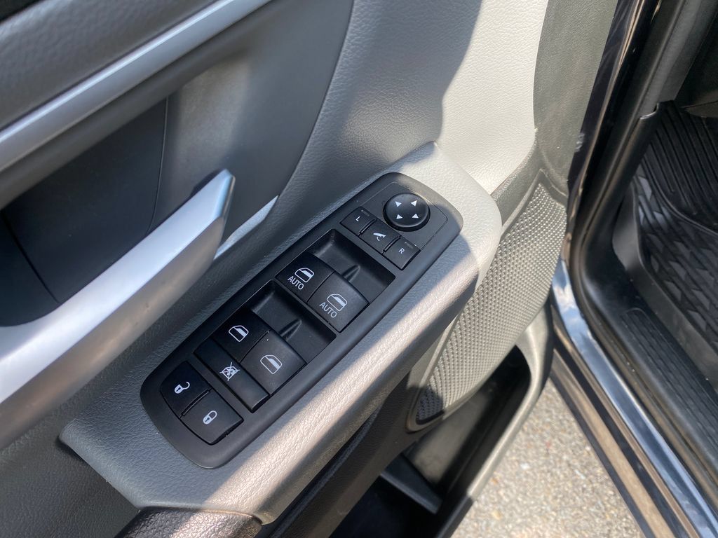 Used 2021 RAM 1500 Lone Star AWD/4WD image 24