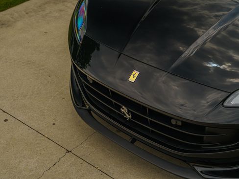 Used 2019 Ferrari Portofino RWD image 26