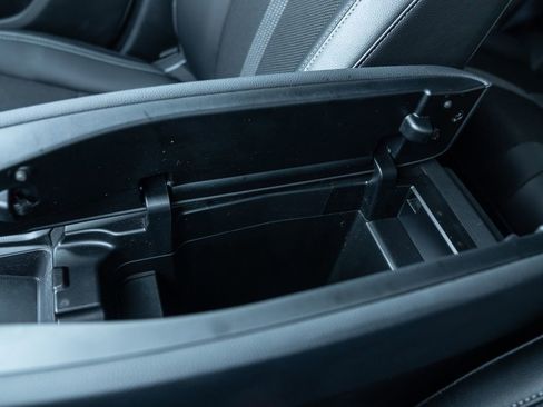 Used 2023 MAZDA CX-50 2.5 S w/ Cargo Package image 33