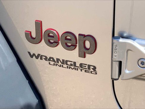 Used 2018 Jeep Wrangler Unlimited Rubicon image 30