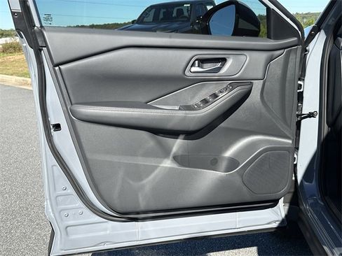 New 2026 Nissan Rogue SV image 10