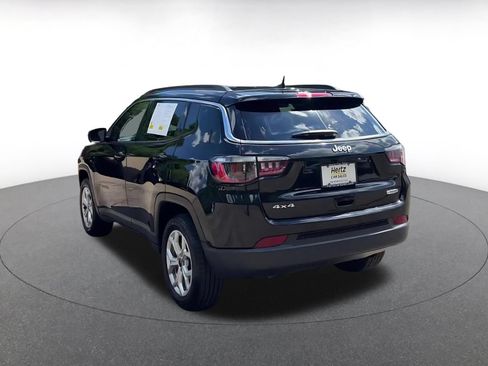Used 2025 Jeep Compass Latitude AWD/4WD image 11