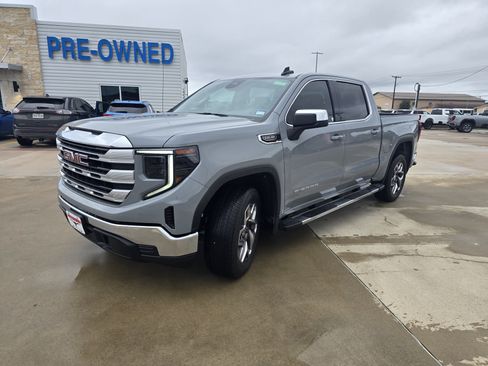 Used 2024 GMC Sierra 1500 SLE image 7