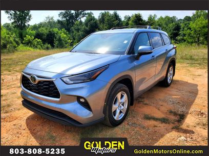 Used 2022 Toyota Highlander LE