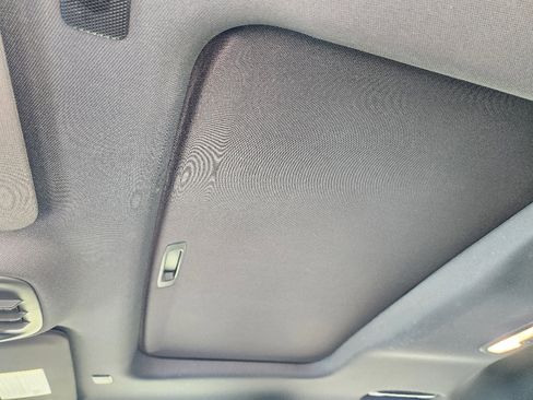 Used 2025 Chevrolet Colorado ZR2 w/ Technology Package image 29