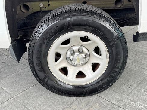Used 2016 Chevrolet Silverado 1500 W/T RWD image 4