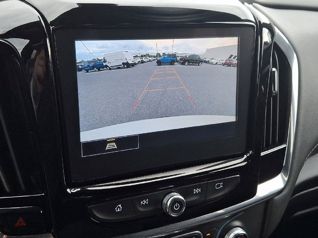 Used 2023 Chevrolet Traverse LT AWD/4WD image 22