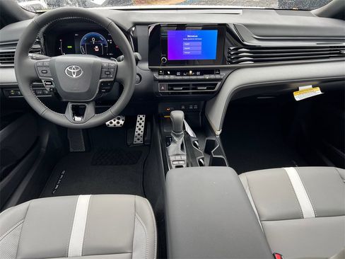 Used 2026 Toyota Camry SE image 22