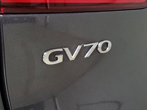 Used 2022 Genesis GV70 2.5T w/ Select Package image 8