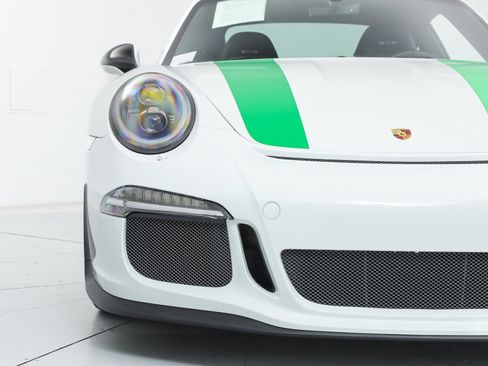 Used 2016 Porsche 911 R image 13