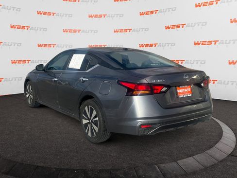 Used 2022 Nissan Altima 2.5 SV FWD image 3