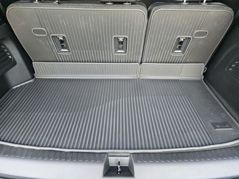 New 2026 GMC Acadia Denali w/ Super Cruise Package FWD image 24