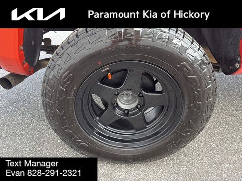 Used 2018 Toyota Tacoma SR5 image 9