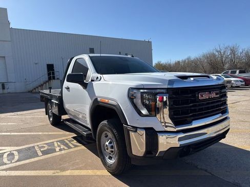 Used 2024 GMC Sierra 2500 Pro w/ Convenience Package image 6