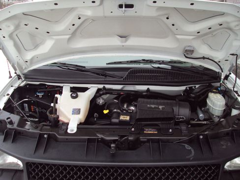 Used 2014 Chevrolet Express 1500 AWD 1500 135 image 23