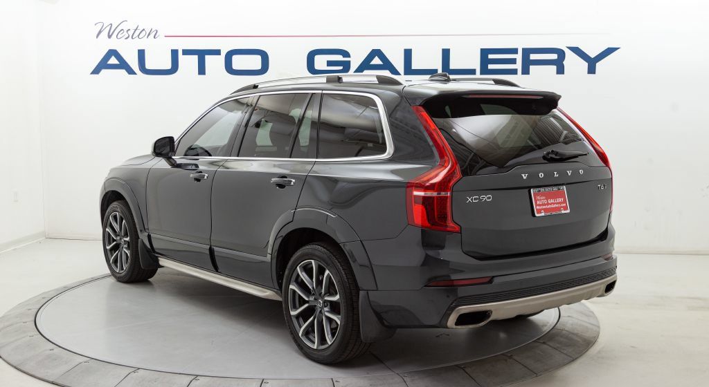 Used 2016 Volvo XC90 T6 Momentum w/ Momentum Plus Package AWD/4WD image 3