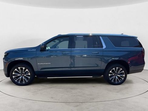 Used 2026 Chevrolet Suburban High Country AWD/4WD image 8