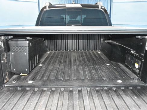 Used 2020 Toyota Tacoma TRD Off-Road image 28