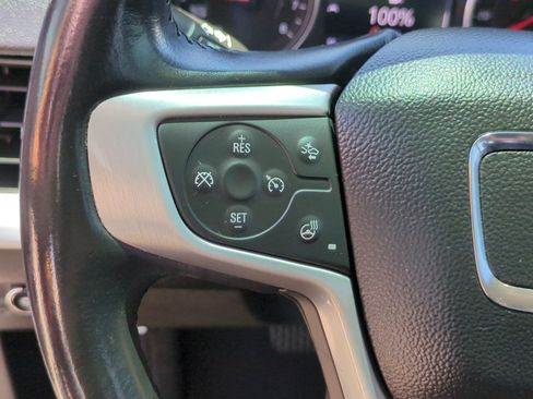 Used 2021 GMC Terrain SLT w/ LPO, Cargo Package FWD image 17
