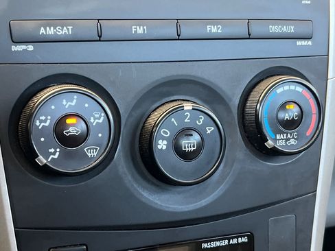 Used 2010 Toyota Corolla LE FWD image 20