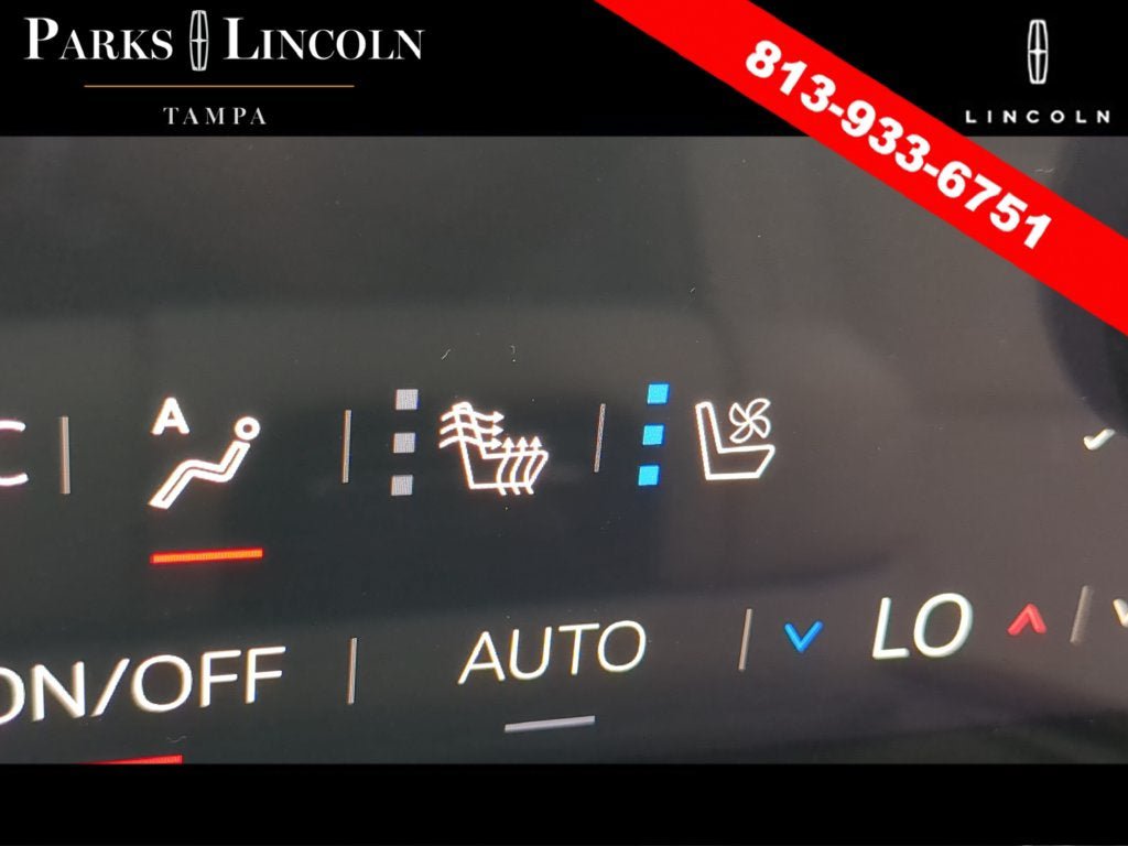 Used 2025 GMC Yukon XL Denali w/ Sun & Power Step Package RWD image 24